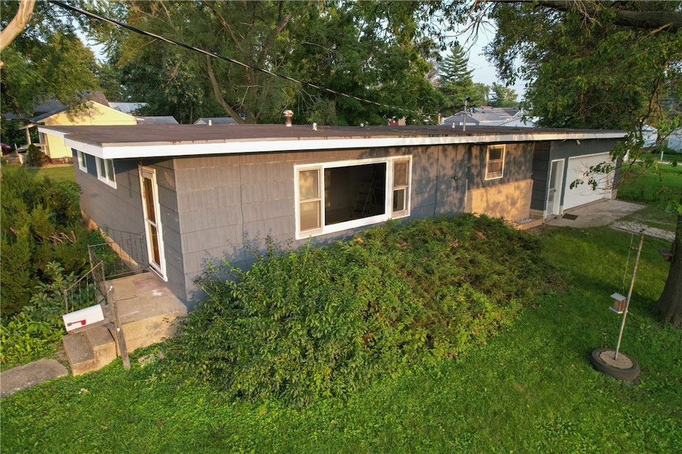 329 W Chestnut St, Hoopeston, IL 60942 MLS 6228975