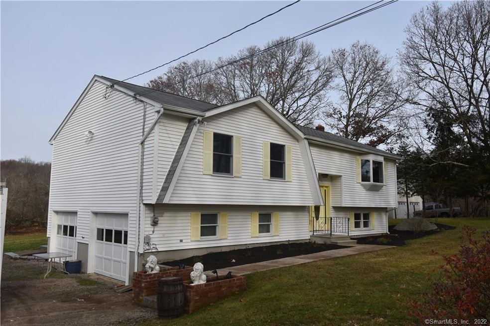 52 Stewart Rd, Pawcatuck, CT 06379 - photo 1