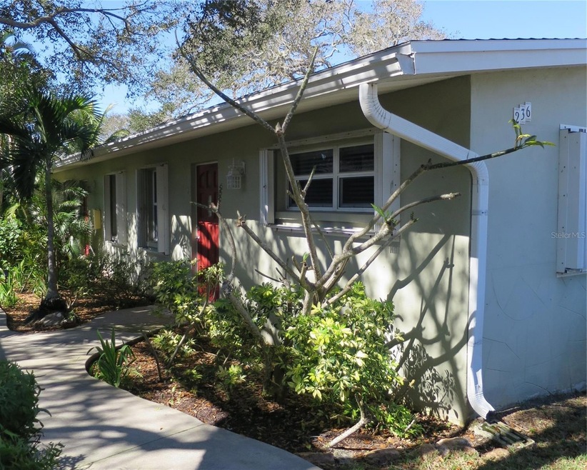 End unit front entrance