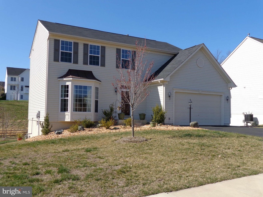 18826 Pier Trail Dr, Triangle, VA 22172 - photo 1