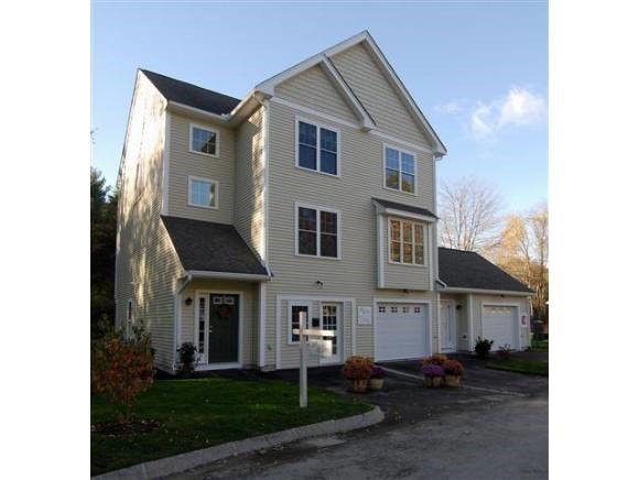 76 Prescott St unit 76, Nashua, NH 03064 - photo 1