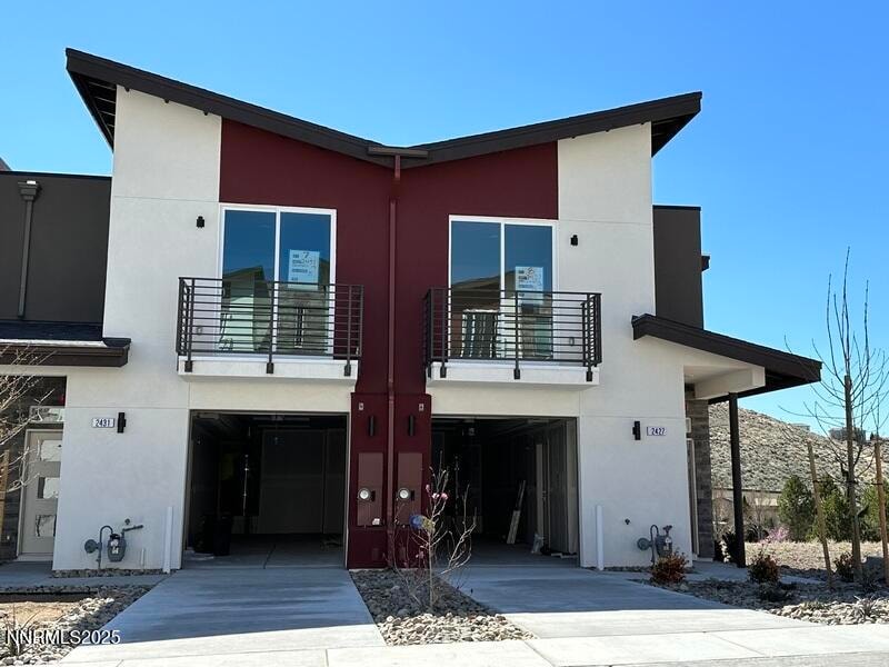 8 photo exterior