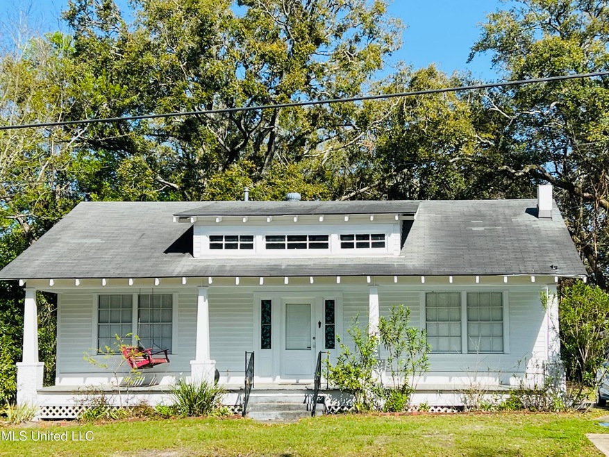 Cottage Front Porch