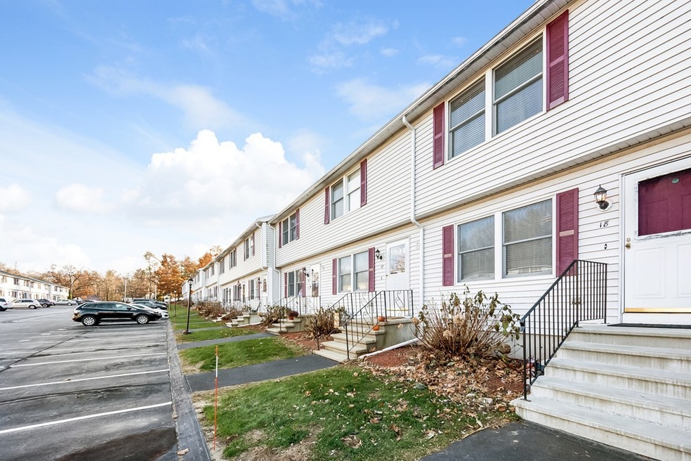 101 Donohue Rd unit 18, Dracut, MA 01826 - photo 1