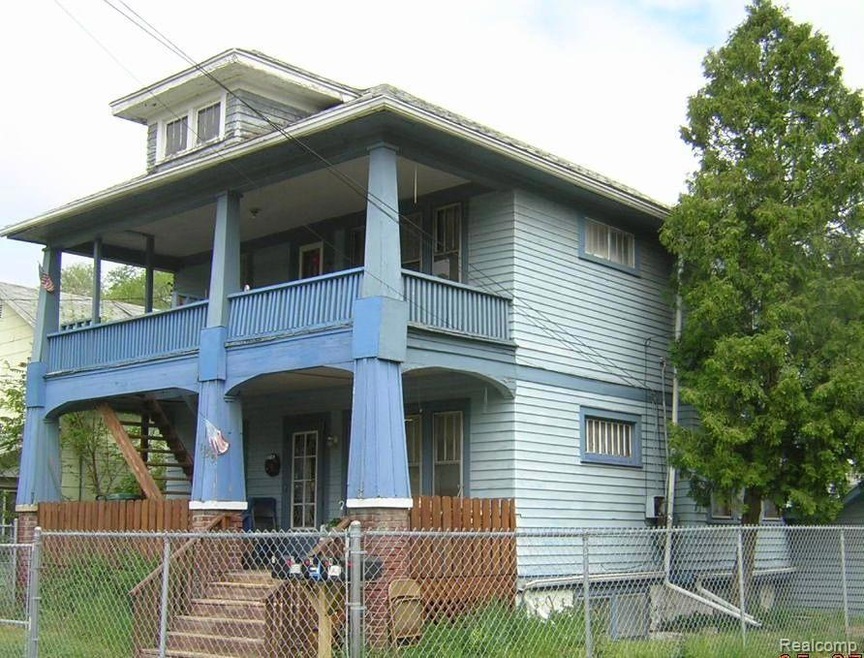 1655 Leith St, Flint, MI 48506 - photo 1