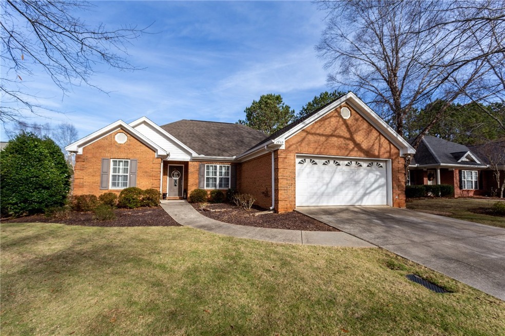 Welcome home to 1959 Hillbrook Circle!