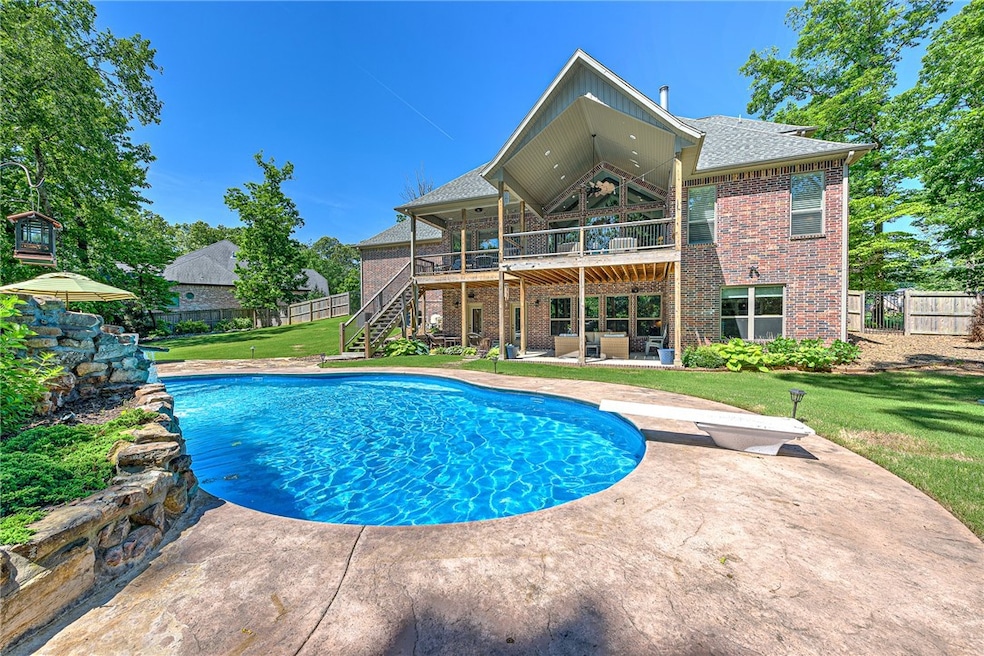 Exterior Pool