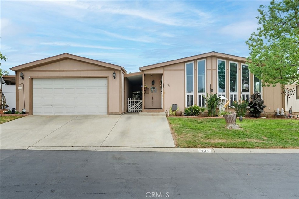 10961 Desert Lawn Dr unit 101, Calimesa, CA 92320 - photo 1