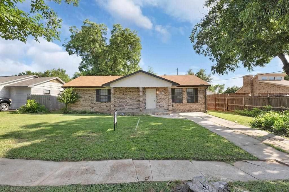 For Sale $229,000 • Co-Listing Agent