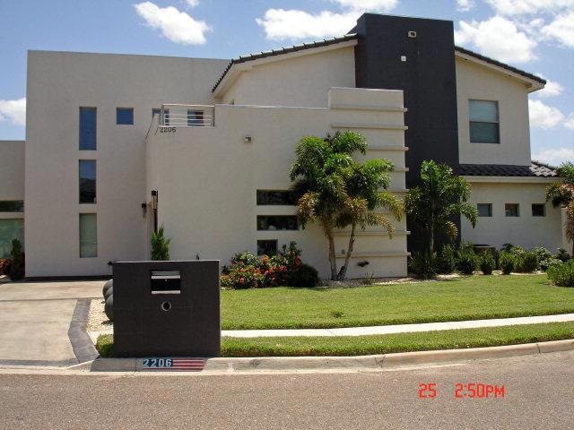 2206 W Jordan Dr, Edinburg, TX 78539 - photo 1