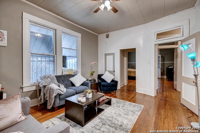 713 E Euclid Ave unit 2, San Antonio, TX 78212 - photo 1