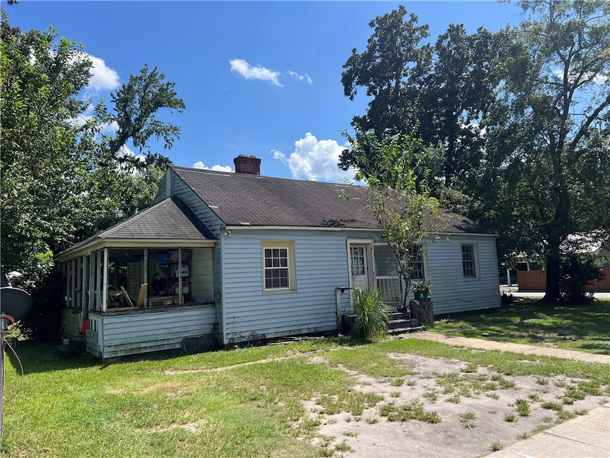 1800 Townsend St, Brunswick, GA 31520 - photo 1