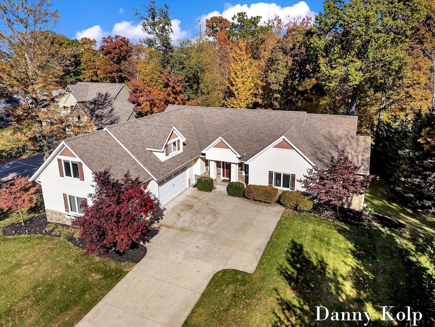 7749 Anchorage Dr SE unit 12, Caledonia, MI 49316 - photo 1