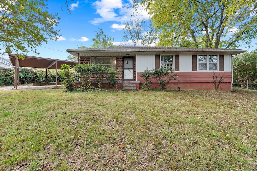 1829 River Dr, Nashville, TN 37218 - photo 1