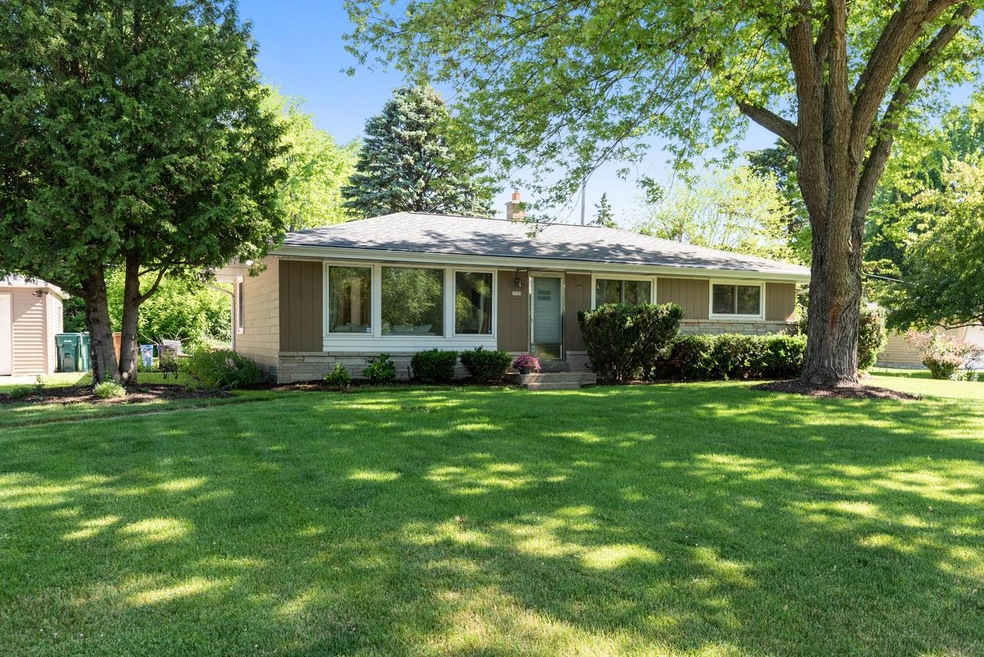 1930 West Brantwood-23