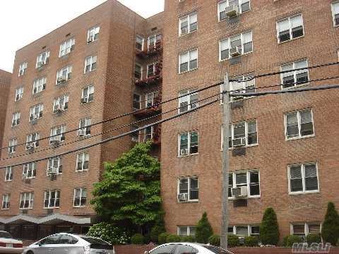 34-20 Parsons Blvd unit 20, Flushing, NY 11354 - photo 1