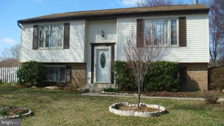 8251 Stone Trail Ct, Laurel, MD 20723 - photo 1