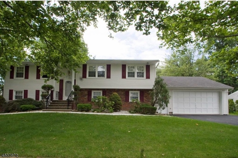 17 Ash Ln, Lake Hiawatha, NJ 07034 - photo 1