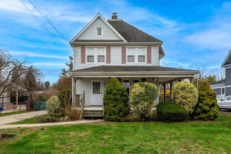 836 Thomas Ave, Baldwin, NY 11510 - photo 1