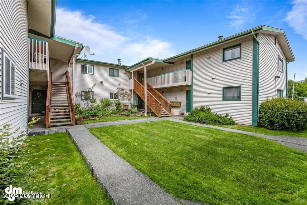 1530 Northview Dr unit D5, Anchorage, AK 99504 - photo 1