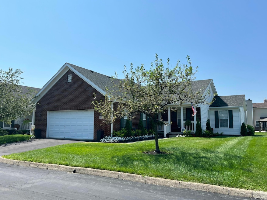 8259 Kingfisher Ln unit 8259, Pickerington, OH 43147 - photo 1