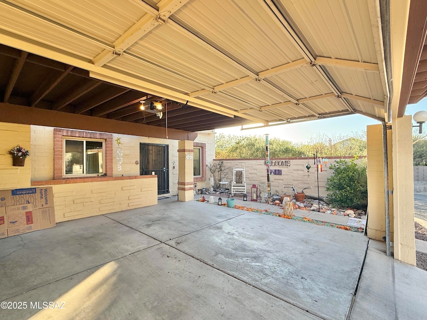 8110 E Rivenoak Cir, Tucson, AZ 85715 - photo 1