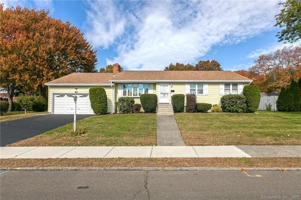 100 Connors Ln, Stratford, CT 06614 - photo 1