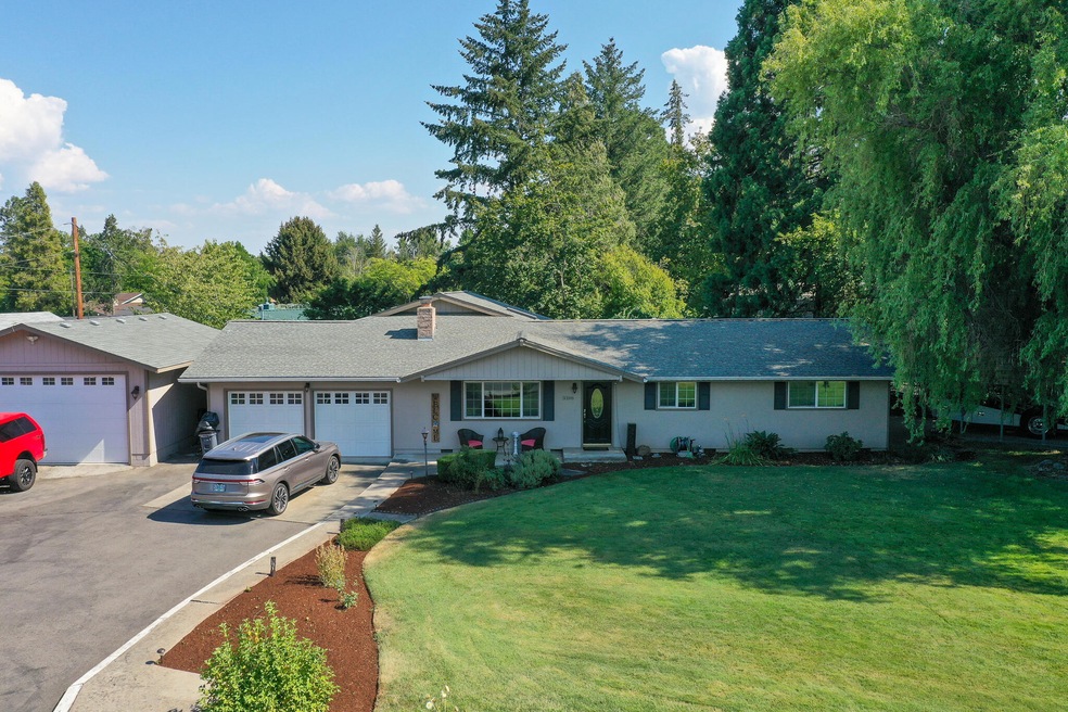 3398 Green Acres Dr, Central Point, OR 97502 - photo 1