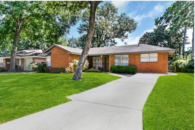 1123 W 31st St, Houston, TX 77018 - photo 1