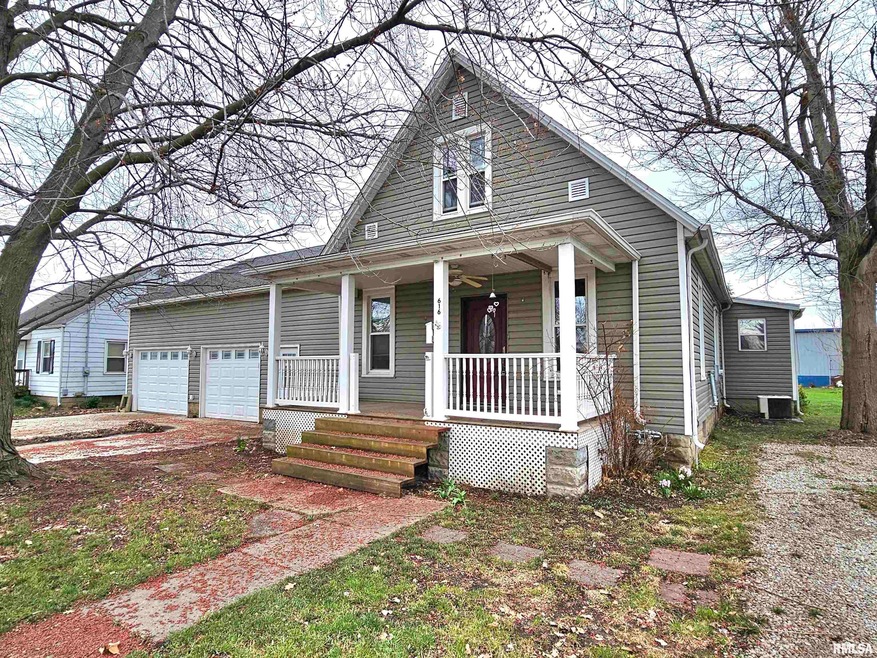 616 N Sherman St, Lincoln, IL 62656 - photo 1