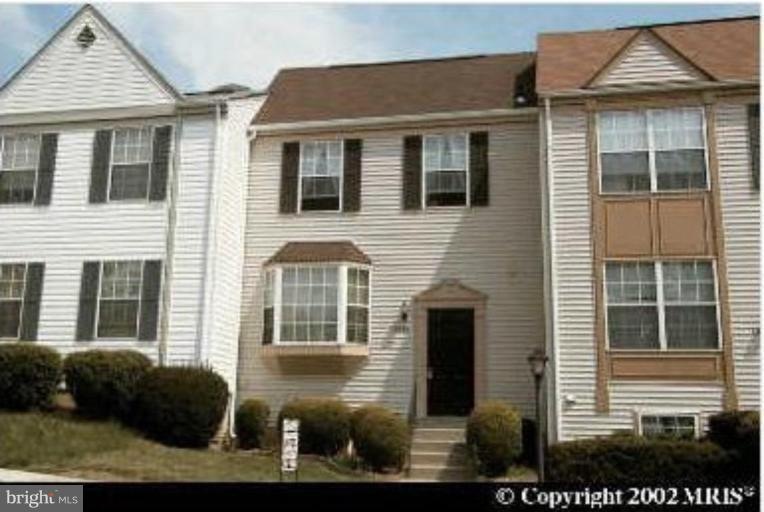 13866 Laura Ratcliff Ct, Centreville, VA 20121 - photo 1