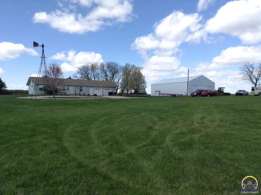 8129 SW Hoch Rd, Auburn, KS 66402 - photo 1