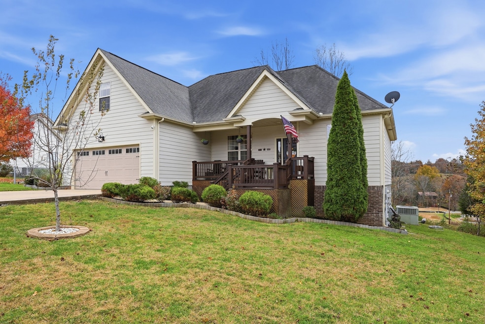 205 Stephen St, Dickson, TN 37055 - photo 1