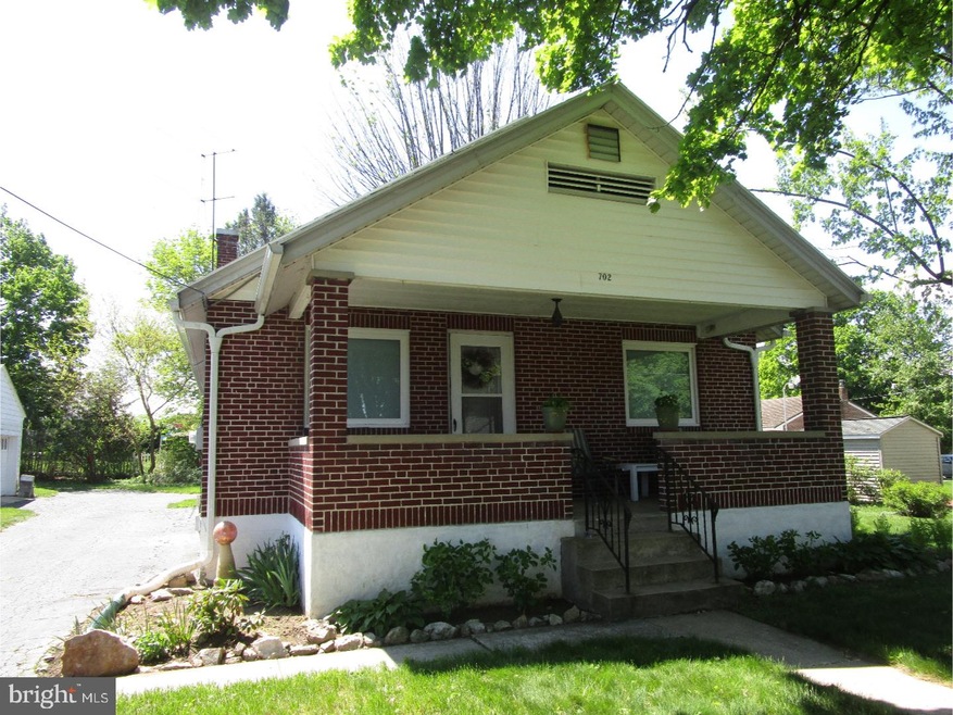 702 S Temple Blvd, Temple, PA 19560 - photo 1