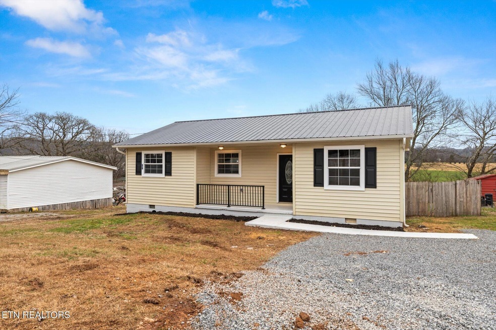 01-119-Powell-Ave-Sweetwater-TN-1