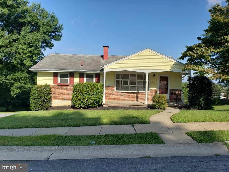 316 S Miller St, Reading, PA 19607 - photo 1