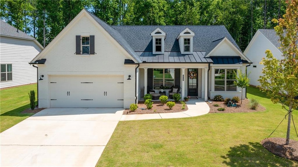 Like New!  Gorgeous one level living!  One minute walk to Resort amenities!