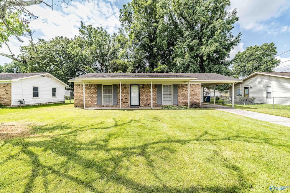 2904 Alametos St SW, Huntsville, AL 35805 - photo 1