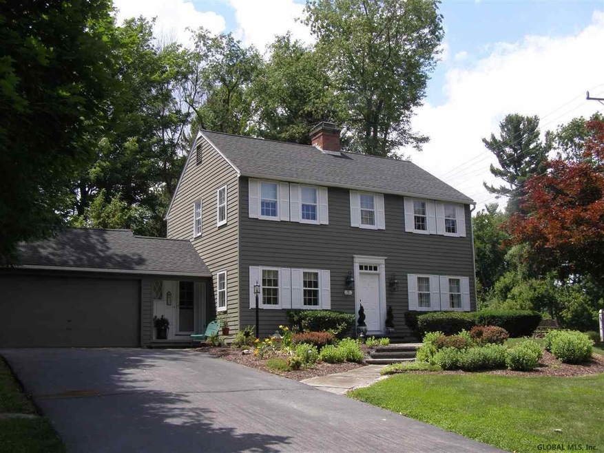 17 W Bayberry Rd, Glenmont, NY 12077 - photo 1