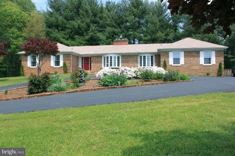 5142 Fairview Ln, Broad Run, VA 20137 - photo 1