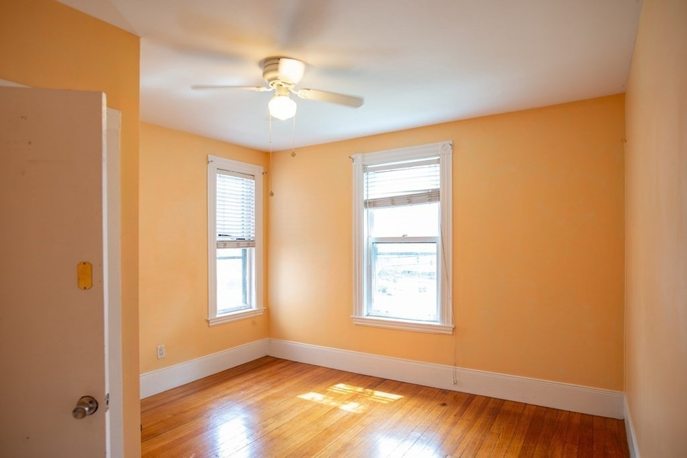 94 College Ave unit 2, Somerville, MA 02144 - photo 1