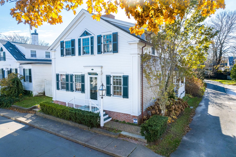 26 Morse St, Edgartown, MA 02539 - photo 1