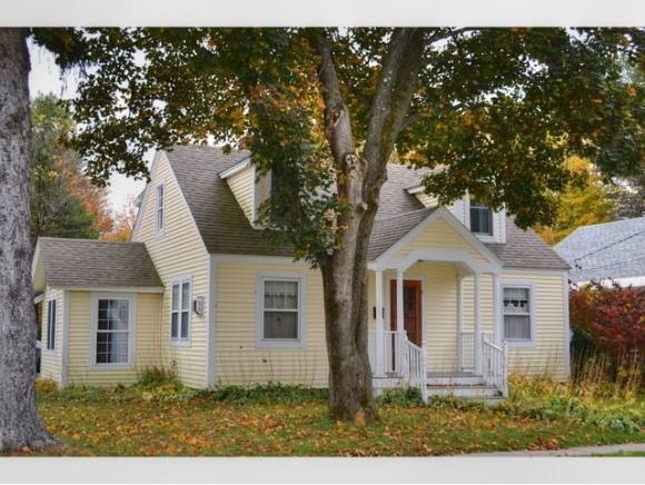 31 Mansfield Ave, Essex Junction, VT 05452 - photo 1