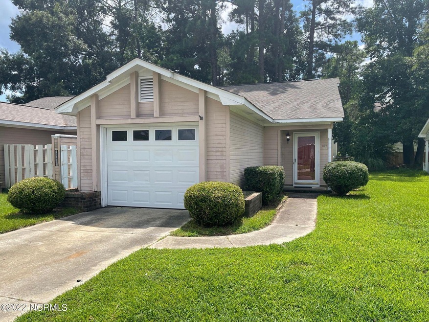 107 Highland Ct, Jacksonville, NC 28540 - photo 1