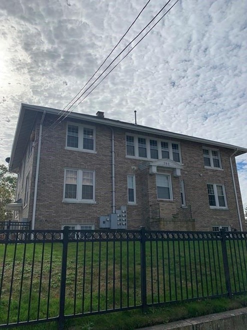 783 Slade St unit 201, Fall River, MA 02724 - photo 1