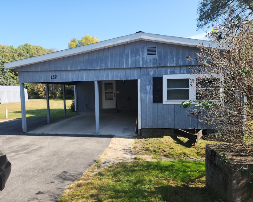 132 Oneil Rd - Front