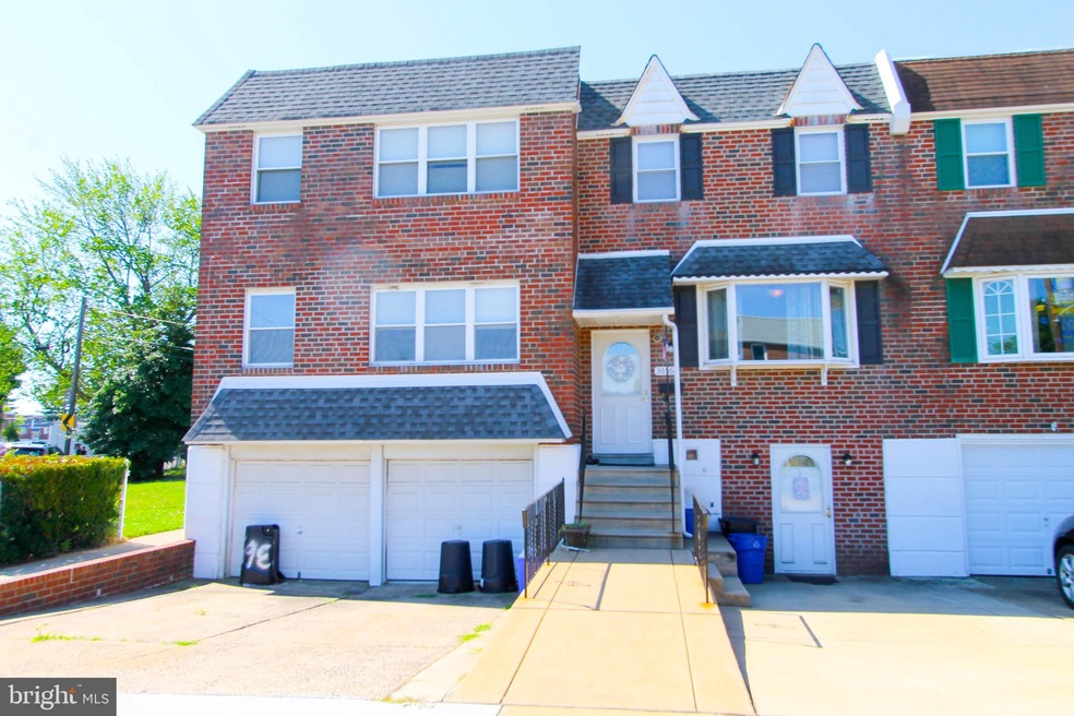 3656 Genesee Dr, Philadelphia, PA 19154 - photo 1