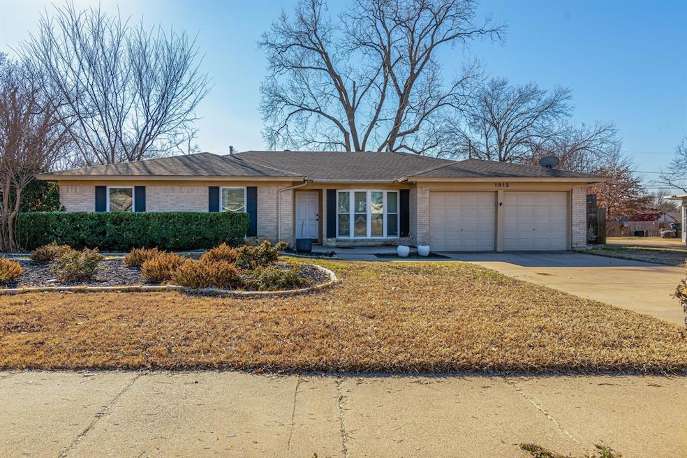 1812 Lexington Place, Bedford, TX 76022 - photo 1