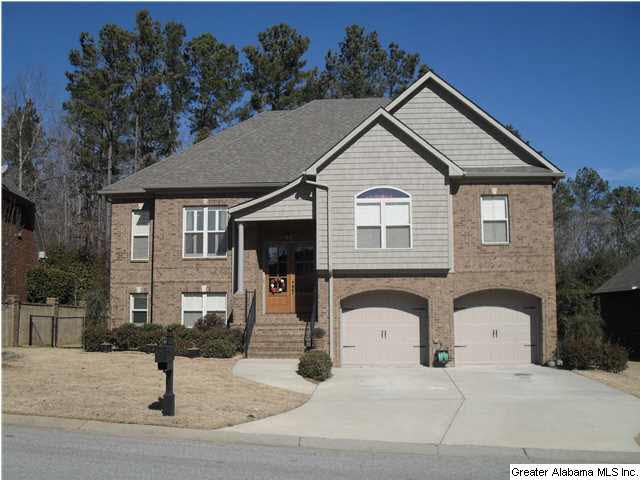 4 Bedroom 3 full bath. 3 side brick home located i