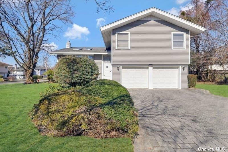 1 Laurel St